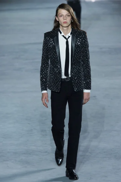 Look 23